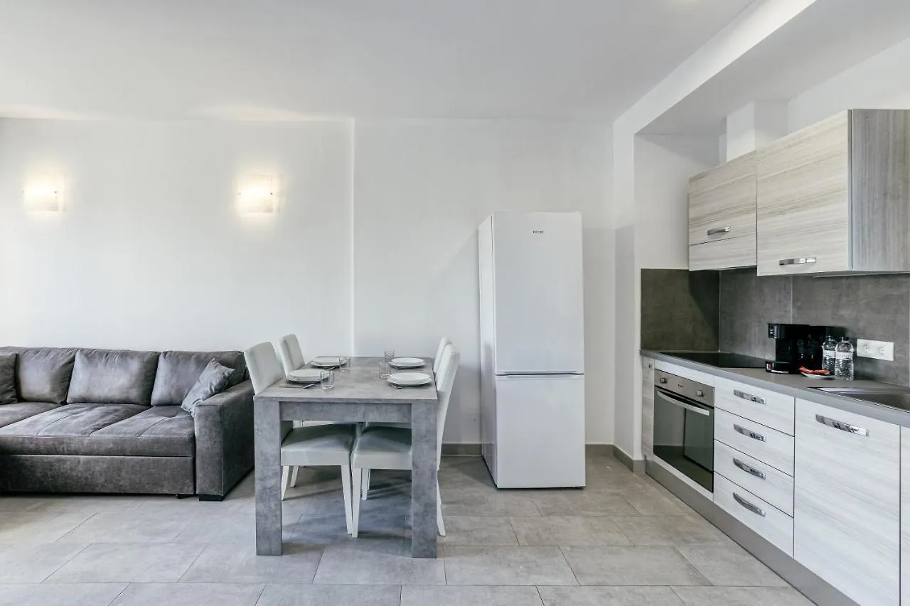Apartment Giuliano Superior 3 Para 4 Personas Empuriabrava